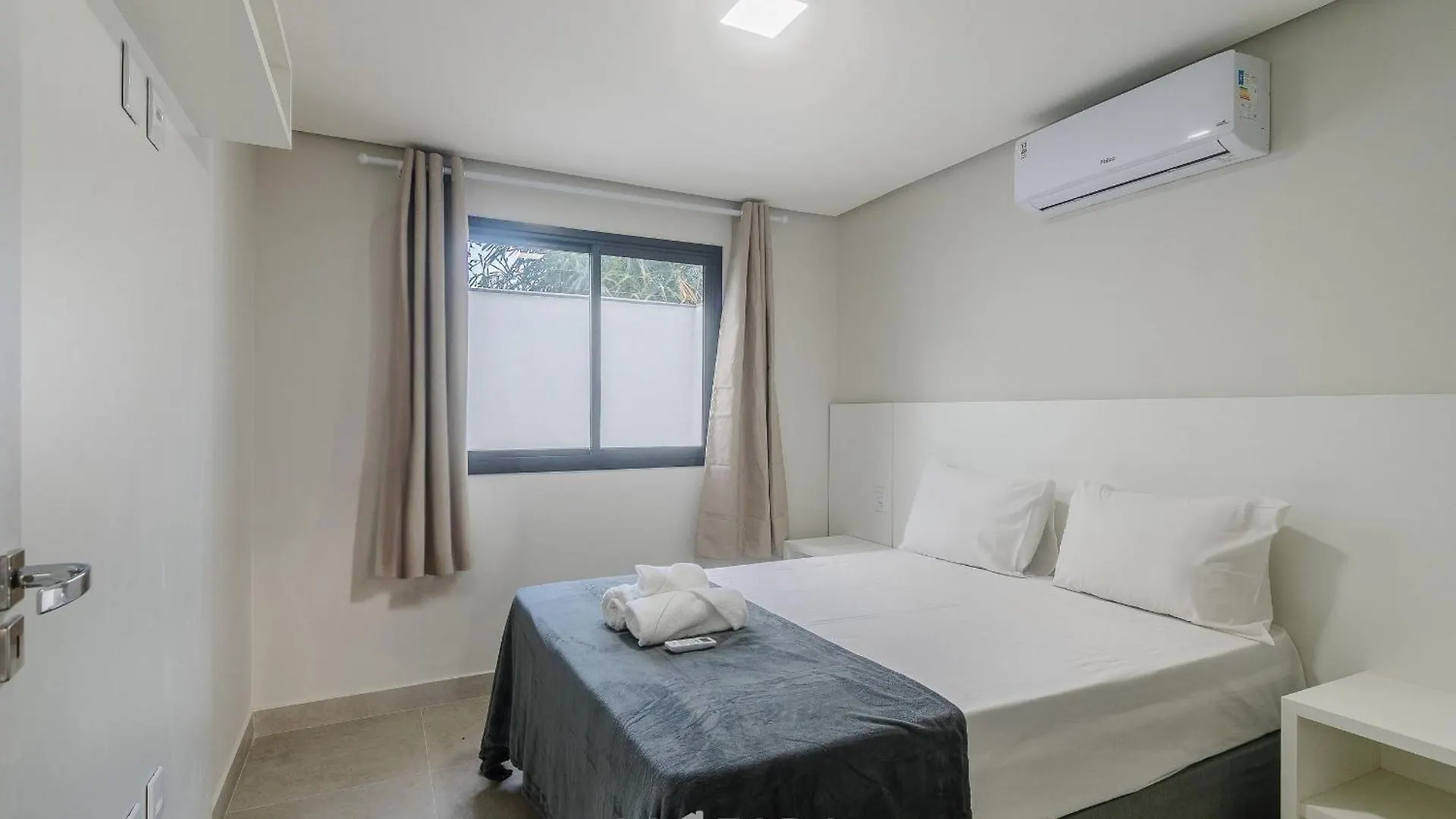 Apartamentos Com Piscina A 700M Da Praia De Taperapuan Nvm Porto Seguro 0*,  Brazil