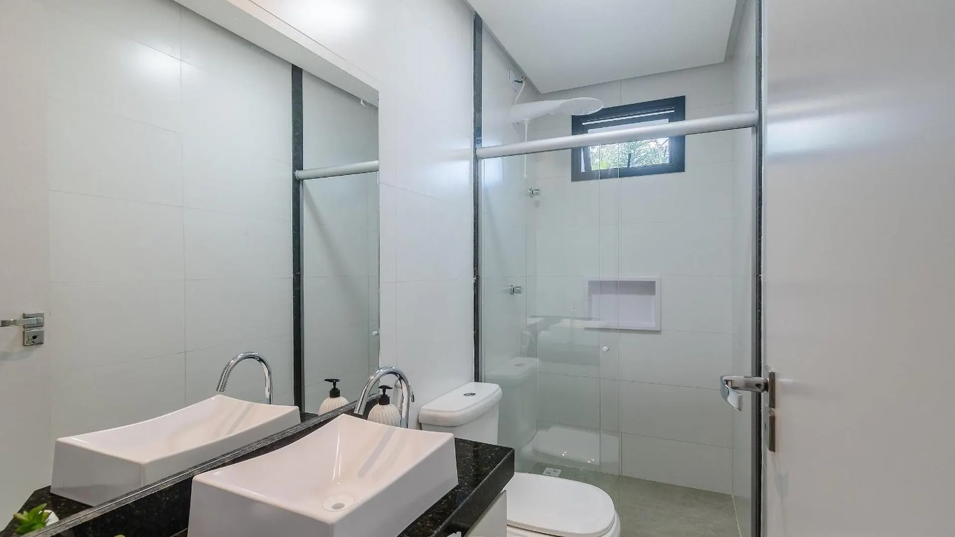 Apartamentos Com Piscina A 700M Da Praia De Taperapuan Nvm Porto Seguro